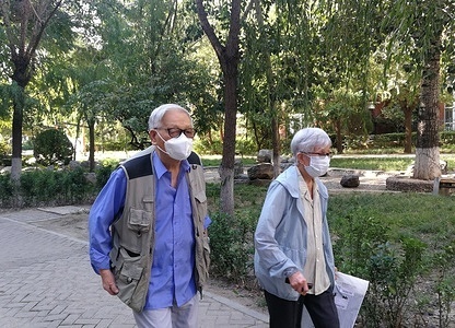 Elderly couple doing everyday activities. Disclaimer: This image was captured during the global response to the COVID-19 pandemic. The contents of this image reflect the guidance communicated by local public health authorities at the time of its capture. Please note, public health guidance differs among countries and is indicative of the local context.