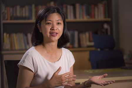 Rachel Ting during an interview. She works with a team of interdisciplinary researchers at Monash University which piloted RELATE ME, a digital messaging application that promotes mental health literacy and self-coping to reduce symptoms of anxiety and depression.   Read feature story: https://www.who.int/westernpacific/news-room/feature-stories/item/malaysia-trials-digital-community-to-protect-mental-health-during-covid-19 Watch: https://www.youtube.com/watch?v=XMQwjUZs1N8 Disclaimer: This image was captured during the global response to the COVID-19 pandemic. While the contents of this image might not be directly related to COVID, processes reflect the guidance communicated by local public health authorities at the time of its capture. Please note, public health guidance differs among countries and is indicative of the local context.