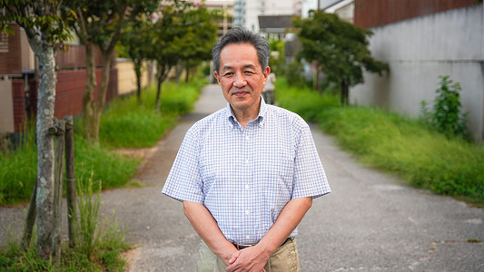 In Japan, Mr Katsumura Hisashi lost his first child during childbirth when his wife was given a labour-inducing drug without being informed of the details of her treatment. At that time, hospitals were not obligated to inform patients of the details of treatment, and there were no clear pathways for consent and understanding between patients and medical professionals. Since then, he has become an advocate for patient participation and patient-centered medicine and has succeeded in getting laws amended to require disclosure of medical information to patients.  He serves as a member of the Central Social Insurance Medical Council and the Committee for the Prevention of Recurrence of the Obstetric Care Compensation System. He is also an advocate at the national and regional levels. Mr Hisashi’s work and experience exemplify how elevating patients’ voices can result in significant changes in health outcomes for them.  The WHO Patient Safety flagship initiative cuts across different areas of work within the Organization, focusing on linkages between patient safety and health care safety components across the different health systems elements, and linkages with disease-specific and clinical programmes which have a direct impact on patient safety and health outcomes at the point of care.   Watch https://www.youtube.com/watch?v=-8iLWc7IJZw&list=UU6LJqxyUlipQDnD6qpbltgg&index=1